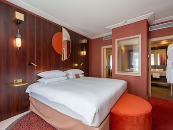 Suite, 1 King Bed (L'envol)