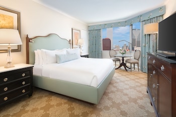 Club Classic Guest Room King Accessible