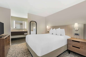 Suite, 2 Queen Beds (Two Bedroom)