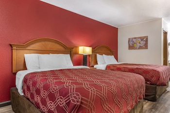 Standard Room, 2 Queen Beds, Non Smoking