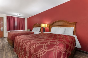 Standard Room, 2 Queen Beds, Non Smoking