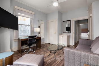 Suite, 1 King Bed, Accessible, Non Smoking (with Sofabed)