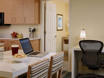 Suite, Multiple Beds, Accessible (Hearing, Roll-In Shower, King + Queen)