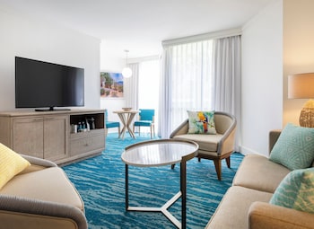 Suite, 1 King Bed with Sofa bed (Yucca)