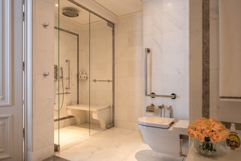 Premier Room