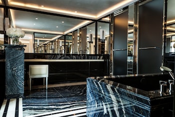 Grand Appartement Eiffel
