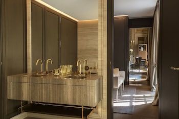 Duc de Crillon Suite