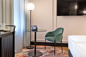 Superior Room, 1 King Bed