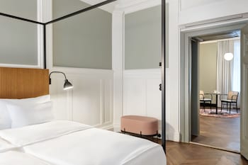 Suite, 1 King Bed (Beletage)