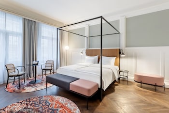 Junior Suite, 1 King Bed