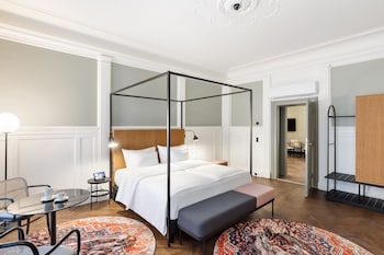 Suite, 1 King Bed (Beletage)