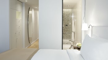Superior Room, 1 Queen Bed