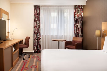 Double Hilton Guest Room