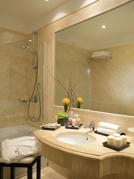 Classic Double or Twin Room