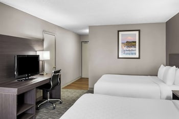 Standard Room, Multiple Beds, Non Smoking
