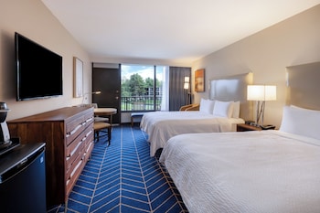 Standard Room, 2 Queen Beds, Pool View