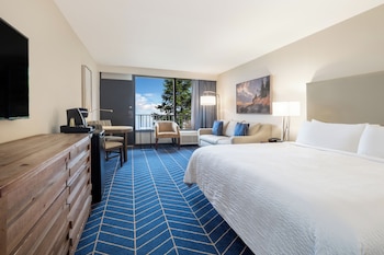 Premium Room, 1 King Bed, Oceanfront