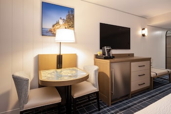Standard Room, 2 Queen Beds, Balcony
