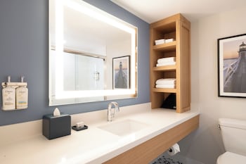 Standard Room, 2 Double Beds (Minifridge)