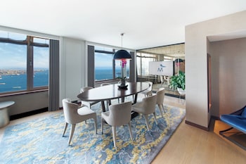 Presidential Suite, Sea View