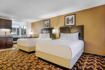 Efficiency, Room, 2 Queen Beds, Non Smoking