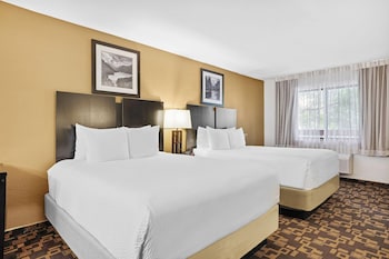 Efficiency, Room, 2 Queen Beds, Non Smoking