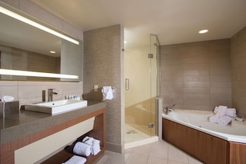 Suite, Accessible, Balcony