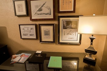 Deluxe Room, 1 King Bed