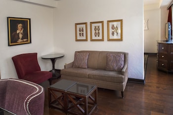 Junior Suite, 1 King Bed