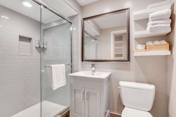 Standard Room, 1 King Bed, Non Smoking, Refrigerator & Microwave