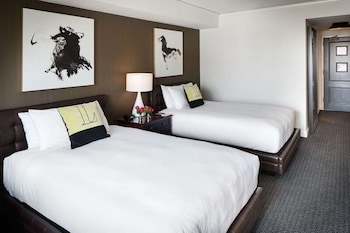 2 Double Beds, Accessible (Roll-in Shower)