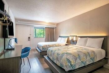 Standard Room, 2 Double Beds, Non Smoking