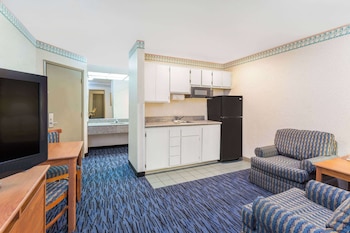 Suite, 2 Double Beds, Non Smoking (2 Double Beds)