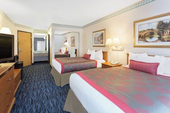 Room, 2 Double Beds, Non Smoking