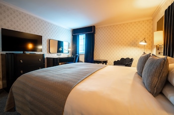 Club Double Room, 1 King Bed