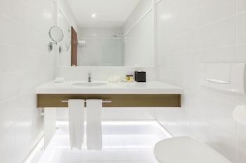Deluxe Room, Courtyard View