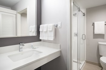 Room, 2 Queen Beds (Hearing Accessible)