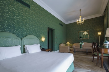 Standard Suite, Sea View (3 Pax)