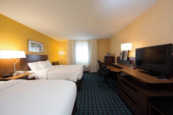 Room, 2 Queen Beds (Mobility Accessible, Roll-in Shower)