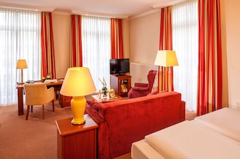 Junior Studio Suite