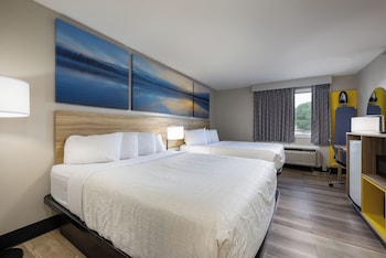 Room, 2 Queen Beds, Non Smoking