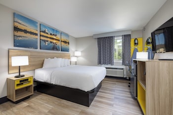 Standard Room, 1 Queen Bed, Accessible