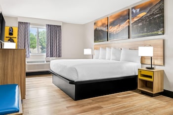 Standard Room, 1 King Bed