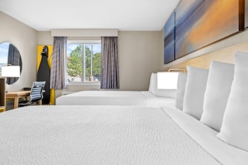 Room, 2 Queen Beds, Non Smoking