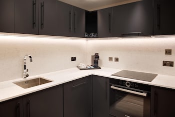 Luxury Suite (Penthouse Suite)