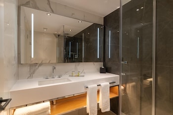 Executive Room, 1 King Bed