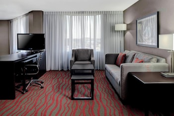 Room, 1 King Bed, Hearing Accessible (Accessible Bathtub)
