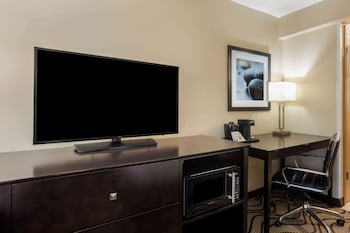 Room, 2 Queen Beds, Accessible, Non Smoking (Mobility Accessible)