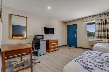 Suite, 2 Double Beds, Smoking (Upgrade)