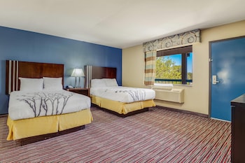 Suite, 2 Queen Beds, Non Smoking
